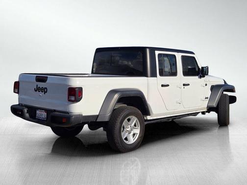 2023 Jeep Gladiator Sport