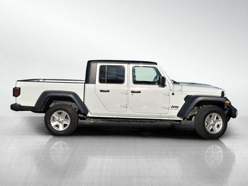 2023 Jeep Gladiator Sport
