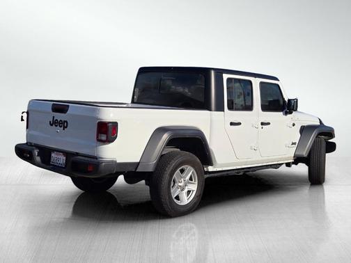 2023 Jeep Gladiator Sport