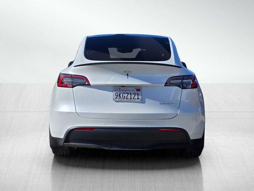White 2021 Tesla Model Y Long Range