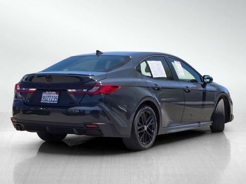 UNDERGROUND 2025 Toyota Camry SE