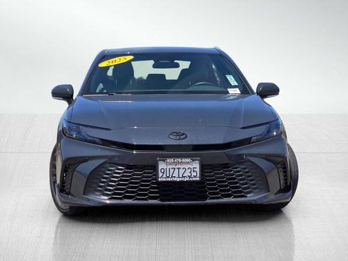 UNDERGROUND 2025 Toyota Camry SE