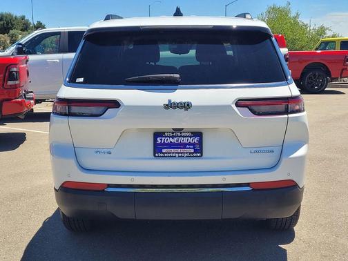 2023 Jeep Grand Cherokee L Laredo