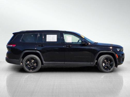Diamond Black 2023 Jeep Grand Cherokee L Laredo