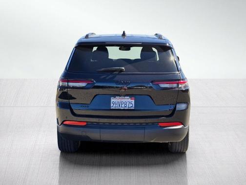 Diamond Black 2023 Jeep Grand Cherokee L Laredo