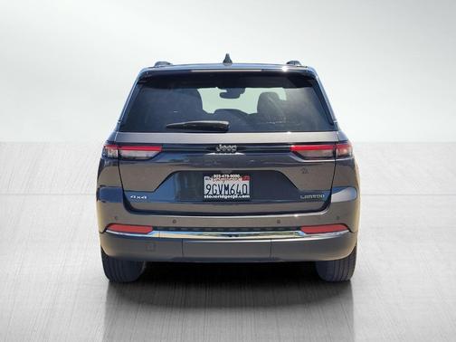 Metallic 2023 Jeep Grand Cherokee Laredo