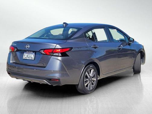 Gun Metallic 2023 Nissan Versa 1.6 SV