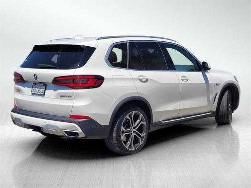 2022 BMW X5 PHEV xDrive45e