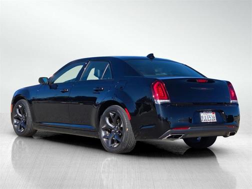 2023 Chrysler 300 S