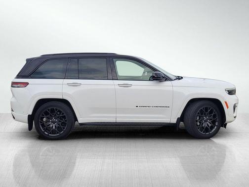 2024 Jeep Grand Cherokee Summit