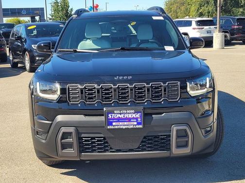 Diamond Black 2026 Jeep Cherokee LAREDO/LIMITED