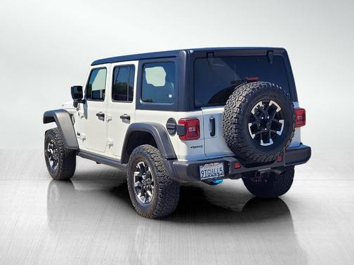 Bright White Clearcoat 2025 Jeep Wrangler 4xe Rubicon