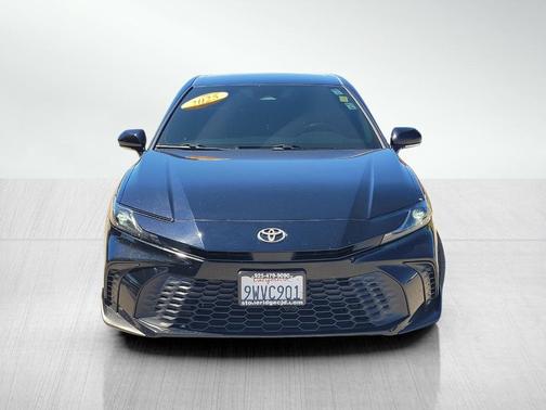Metal 2025 Toyota Camry SE