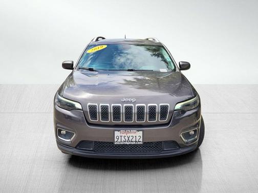 Granite Crystal Clearcoat Metallic 2019 Jeep Cherokee Limited