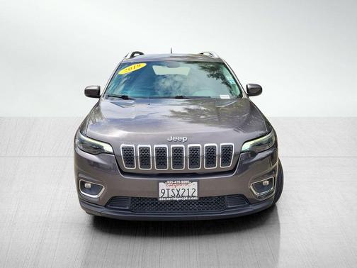 Granite Crystal Clearcoat Metallic 2019 Jeep Cherokee Limited