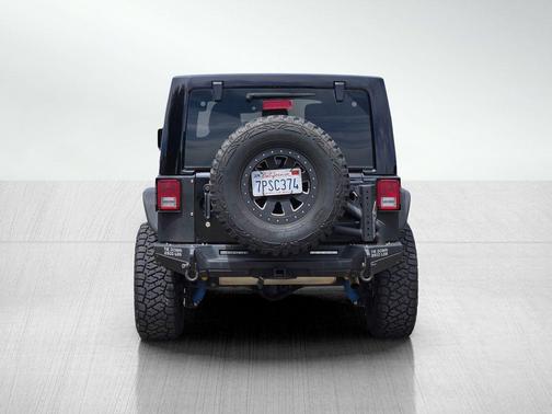 Black Clearcoat 2016 Jeep Wrangler Unlimited Rubicon