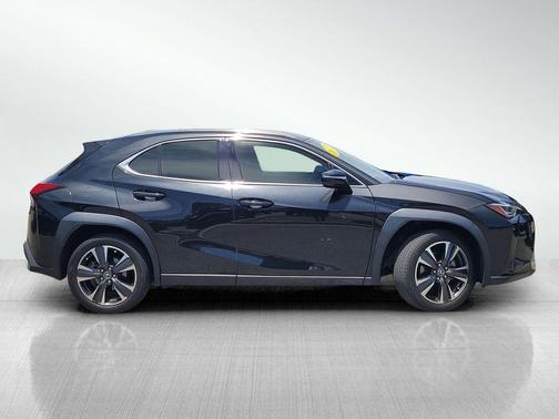 Caviar 2022 Lexus UX 200 Base