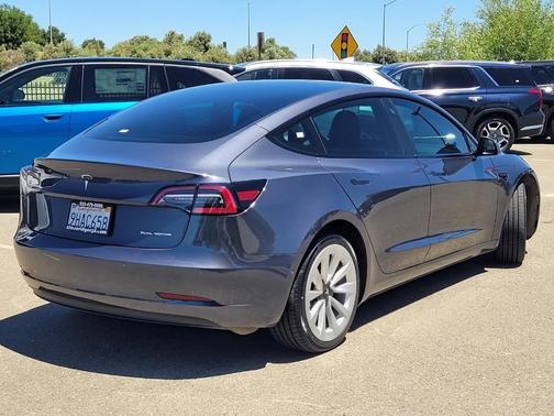 2022 Tesla Model 3 Long Range
