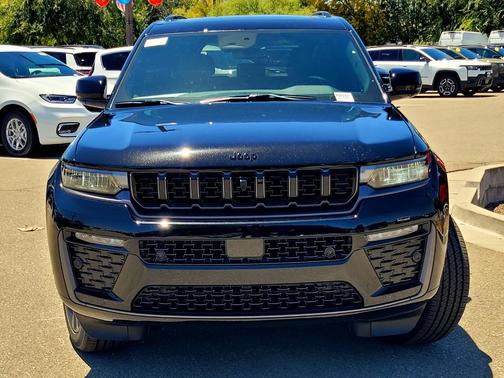 Diamond Black 2026 Jeep Grand Cherokee L Limited