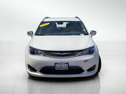 2018 Chrysler Pacifica Hybrid Limited