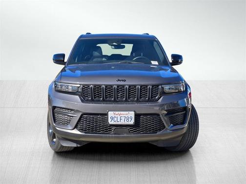 2022 Jeep Grand Cherokee Altitude
