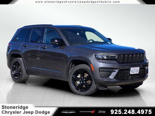 2022 Jeep Grand Cherokee Altitude