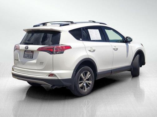 Super White 2017 Toyota RAV4 XLE