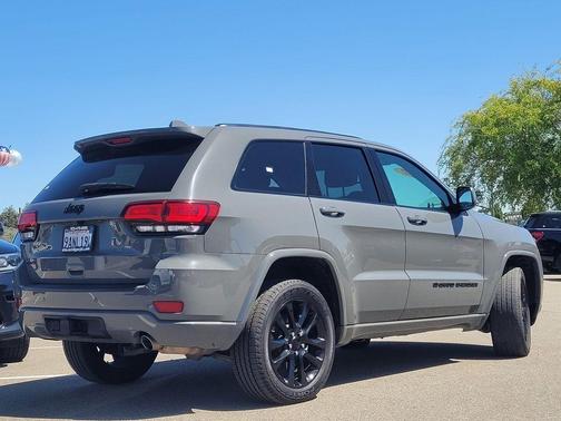 2022 Jeep Grand Cherokee WK Laredo