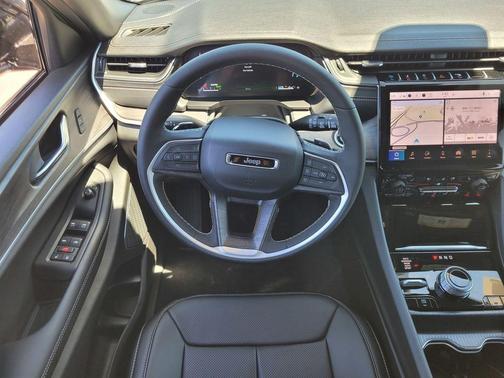 2025 Jeep Grand Cherokee 4xe Base