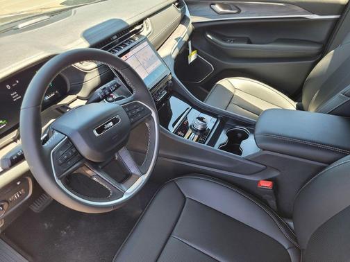 2025 Jeep Grand Cherokee 4xe Base