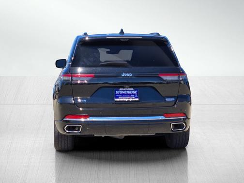 Diamond Black 2023 Jeep Grand Cherokee Overland