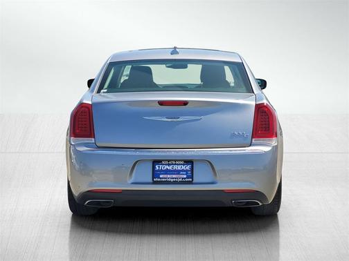2016 Chrysler 300C Base