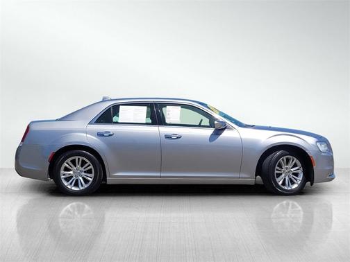 2016 Chrysler 300C Base