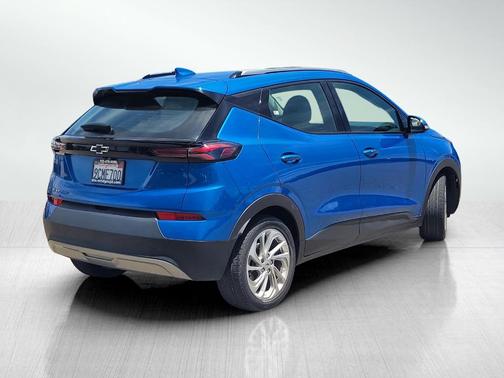 Bright Blue Metallic 2022 Chevrolet Bolt EUV LT