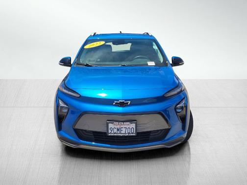 Bright Blue Metallic 2022 Chevrolet Bolt EUV LT
