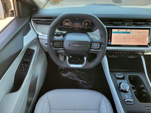 Silver Zynith Clearcoat 2026 Jeep Cherokee LAREDO/LIMITED