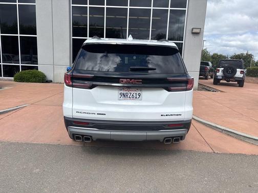 Summit White 2024 GMC Acadia Elevation
