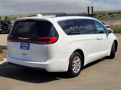 2022 Chrysler Pacifica Touring-L