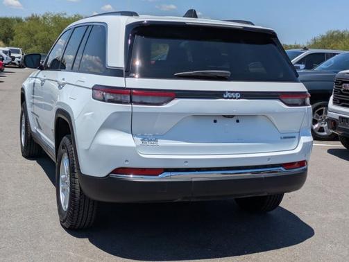 2023 Jeep Grand Cherokee Laredo