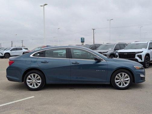 2025 Chevrolet Malibu LT