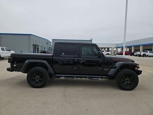 Black Clearcoat 2020 Jeep Gladiator Mojave
