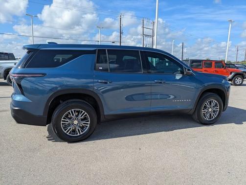 2024 Chevrolet Traverse FWD LS