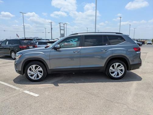 2022 Volkswagen Atlas 2.0T SE w/Technology