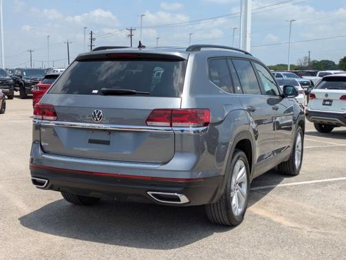 2022 Volkswagen Atlas 2.0T SE w/Technology