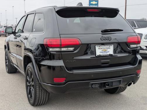 2022 Jeep Grand Cherokee WK Laredo