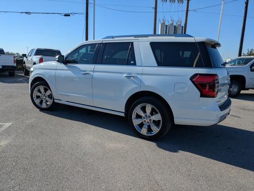 2022 Ford Expedition Platinum