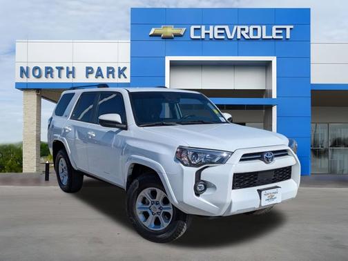 2023 Toyota 4Runner SR5