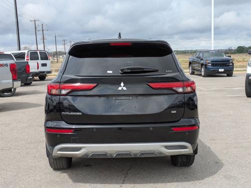 2022 Mitsubishi Outlander SE