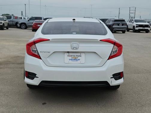 White 2018 Honda Civic EX-T