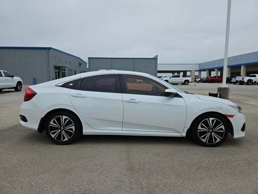 White 2018 Honda Civic EX-T